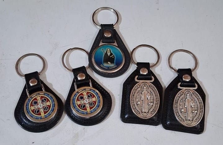 Llaveros santorales