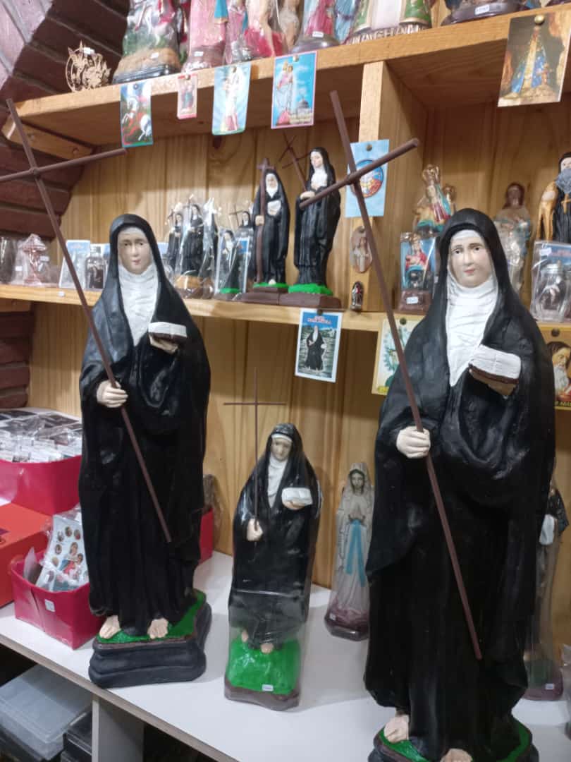 Estatuas de yeso